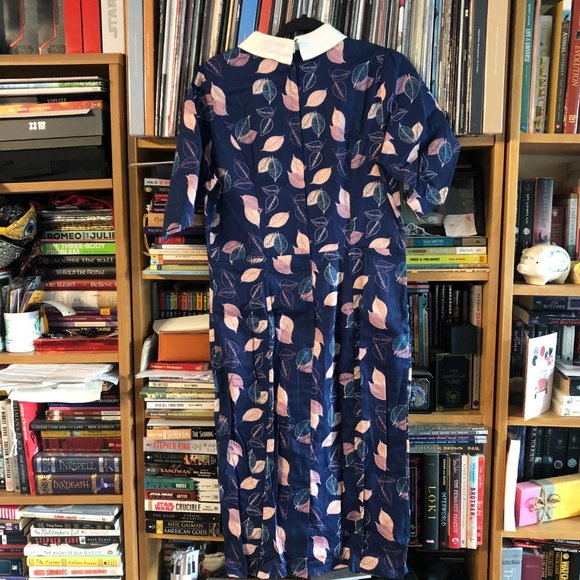 Collectif Vintage UK 14/US 10 Pencil Dress Blue with Leaves - Picture 3 of 4